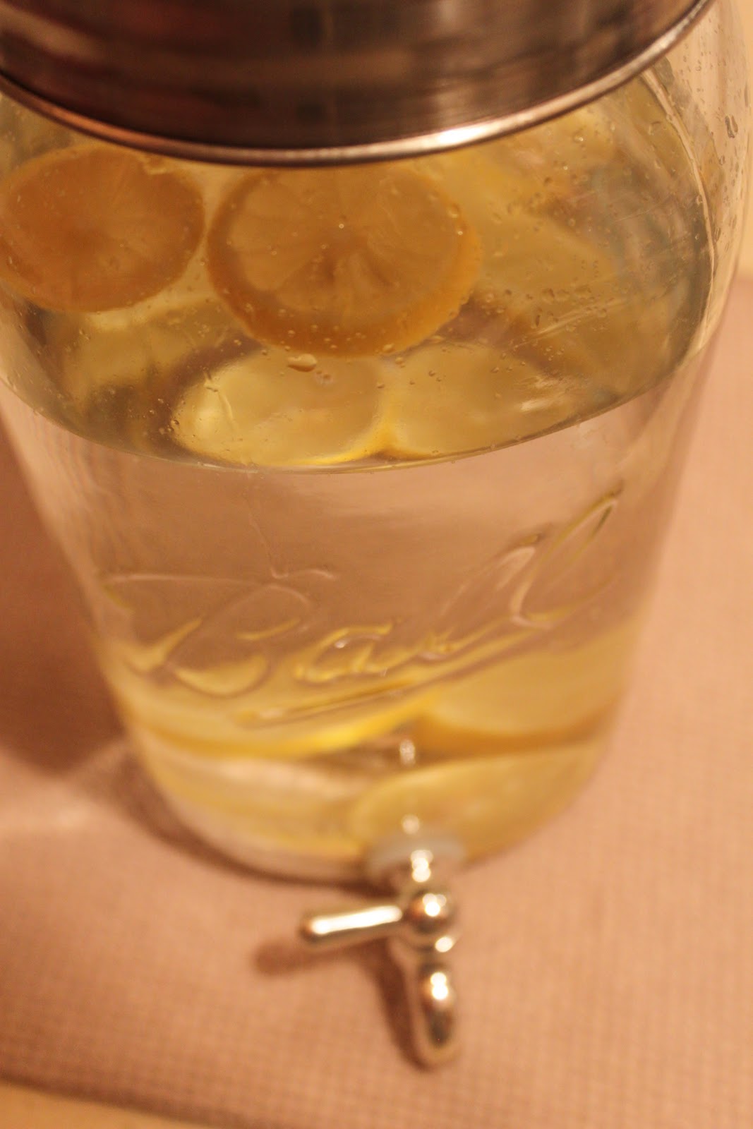 2Slicks Good Times Ball Mason Jar Drink Dispenser