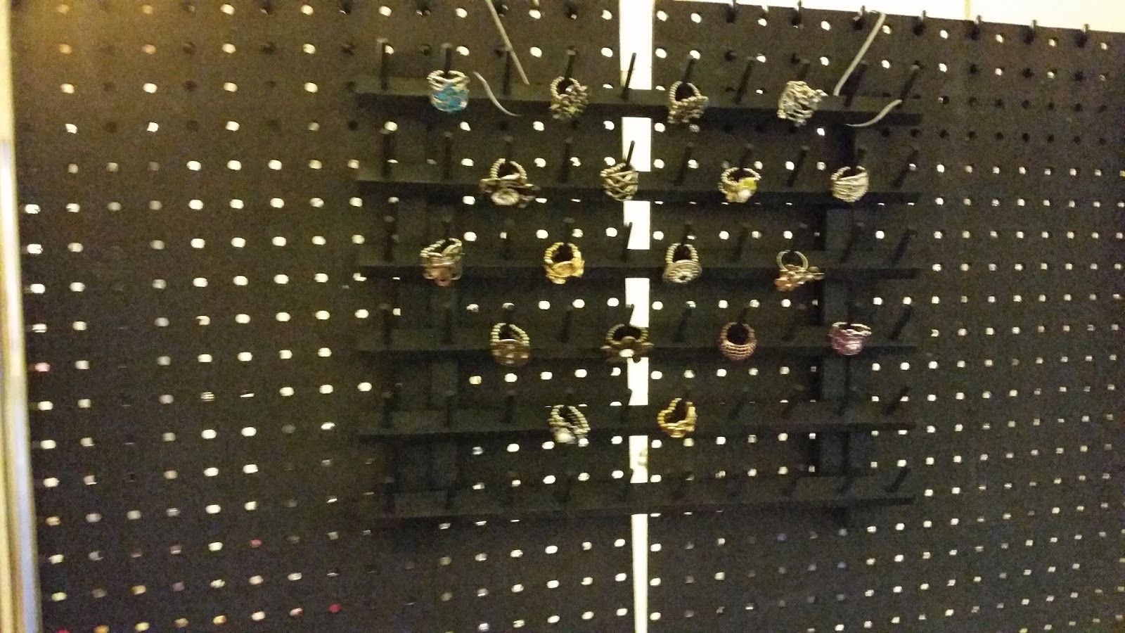 Myra Made This Ring Display Ideas for Your Jewelry Shows