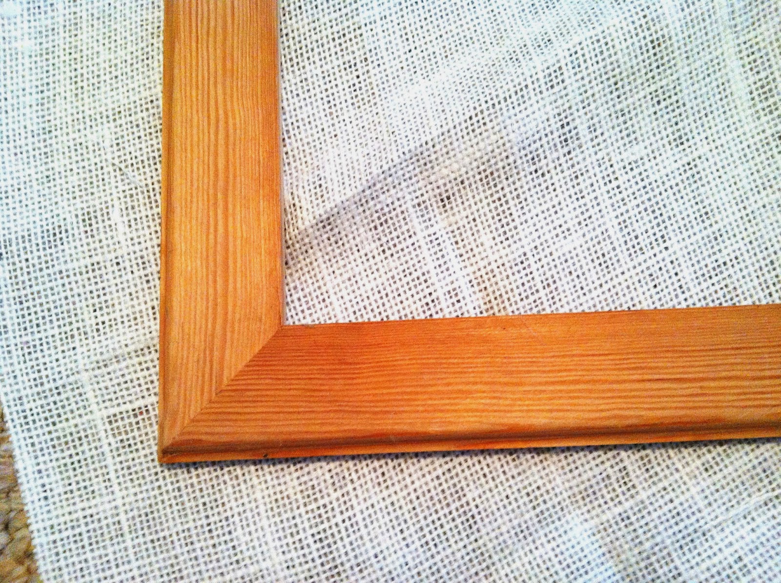 {Jessica Stout Design} DIY Burlap Picture Frame {For the Holidays}