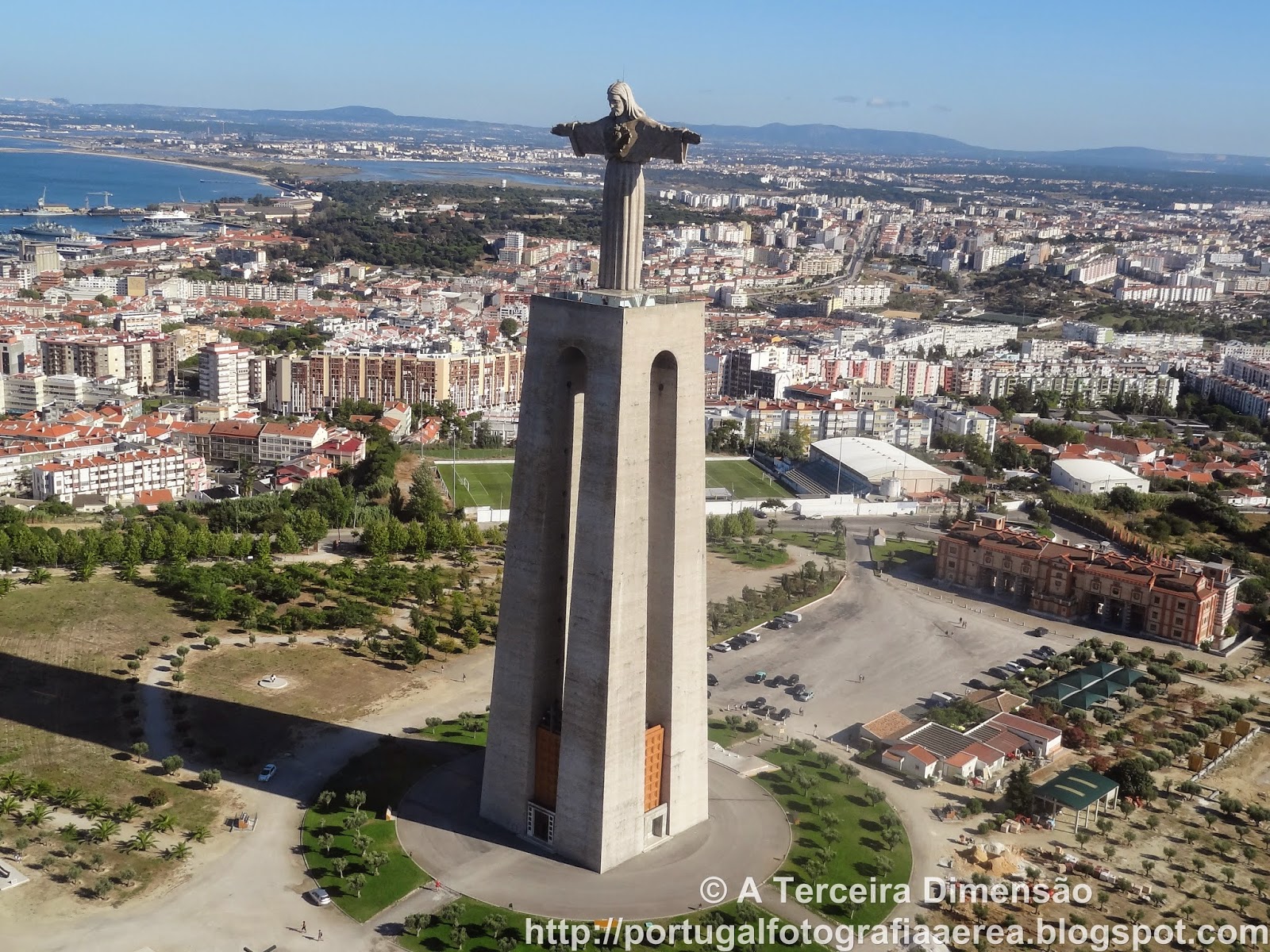 A Terceira Dimensão - Fotografia Aérea: Almada