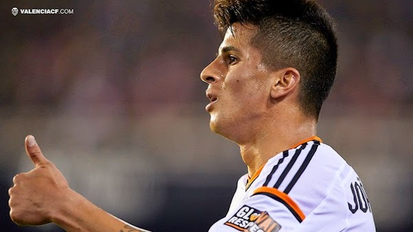 Oficial: El Valencia firma hasta 2021 a Joao Cancelo