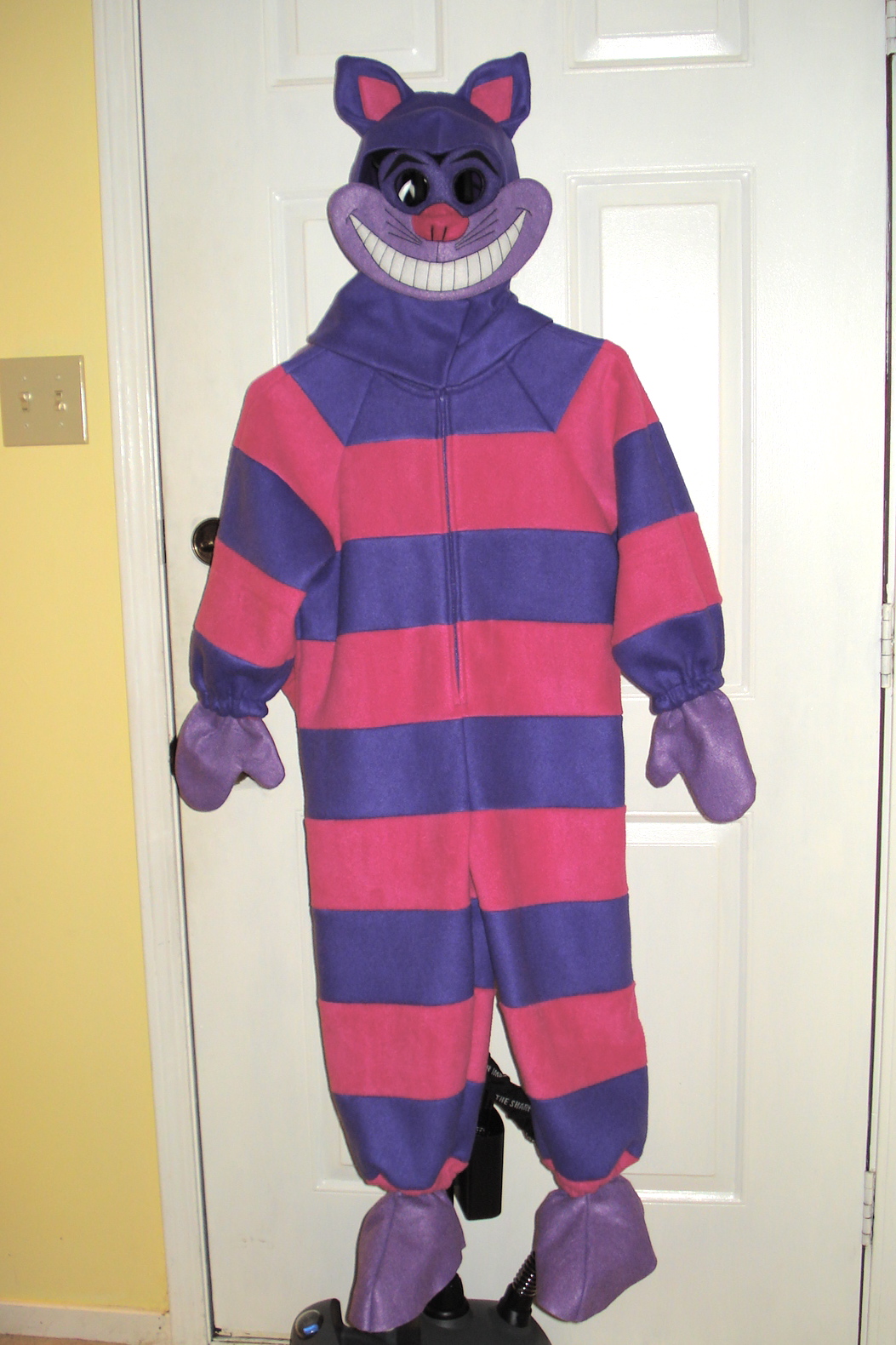 k.azcona fabric and craft obsession Cheshire Cat Costume