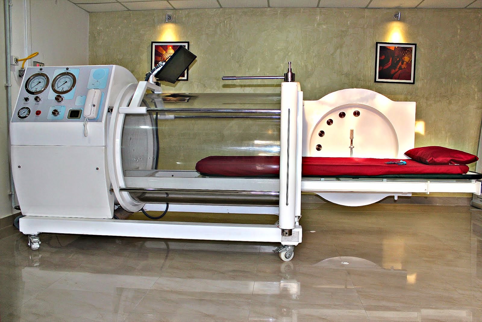 India Monoplace Hyperbaric Oxygen Therapy Chamber.