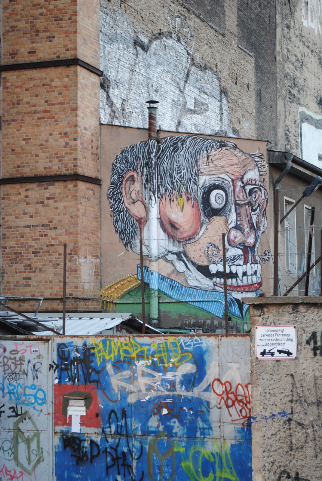 L Avventura April 2011