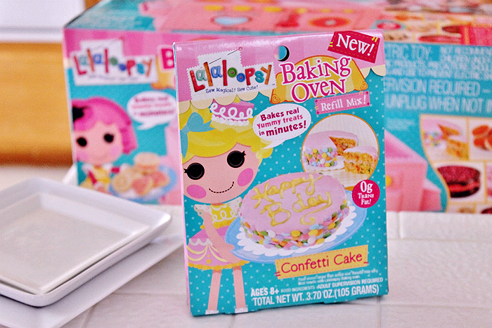 LaLaLoopsy Baking Oven- Miniature Oven That Bakes Real Sweet Treats! #sp