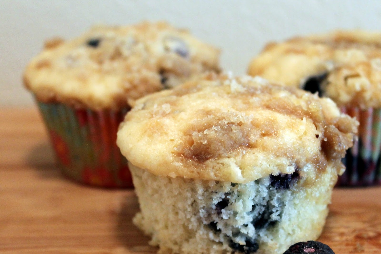 Easy Life Meal and Party Planning Moist & Easy Blueberry Muffins with