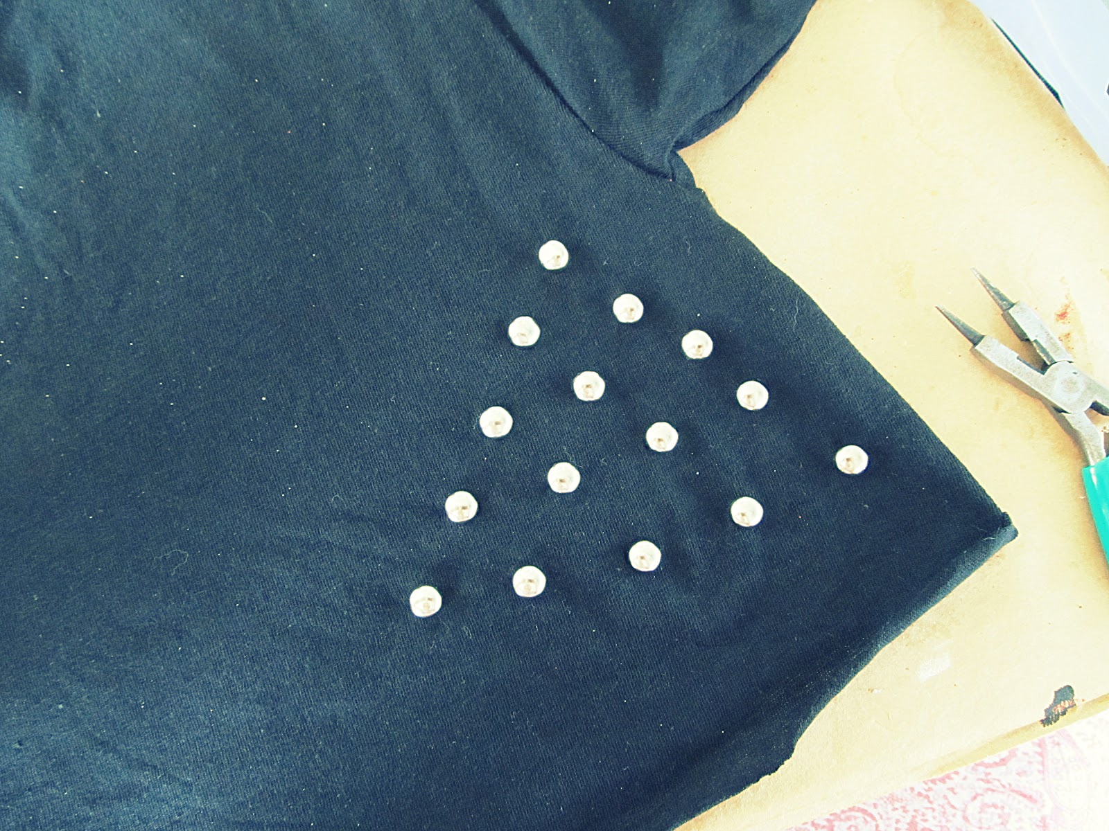 WobiSobi Off the Shoulder, Triangle Stud Tee Shirt, DIY