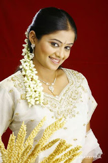 tamil-actress-priyamani-photos-178302.jpg
