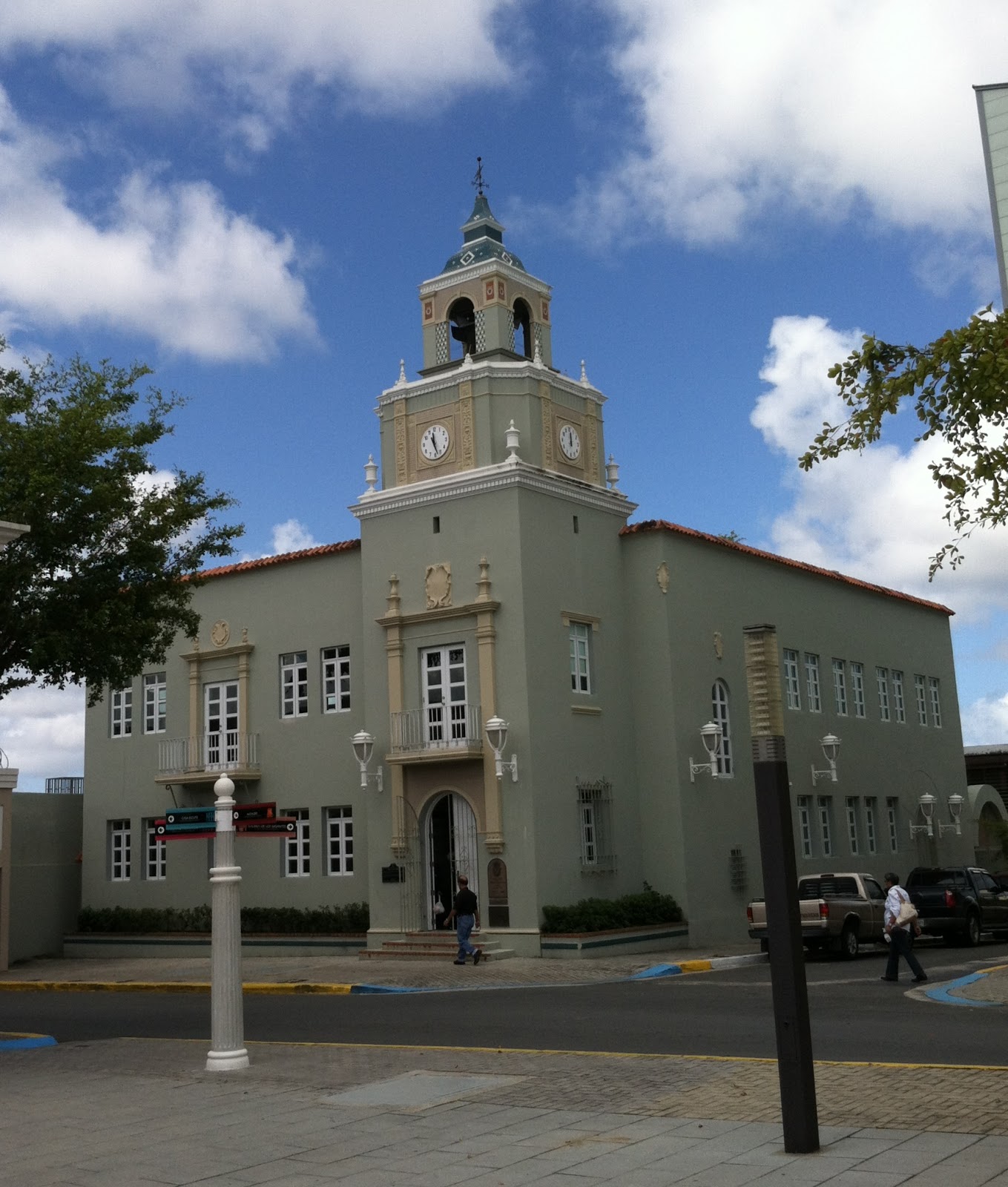 Descubriendo nuestra historia Conociendo a Puerto Rico CAROLINA LA