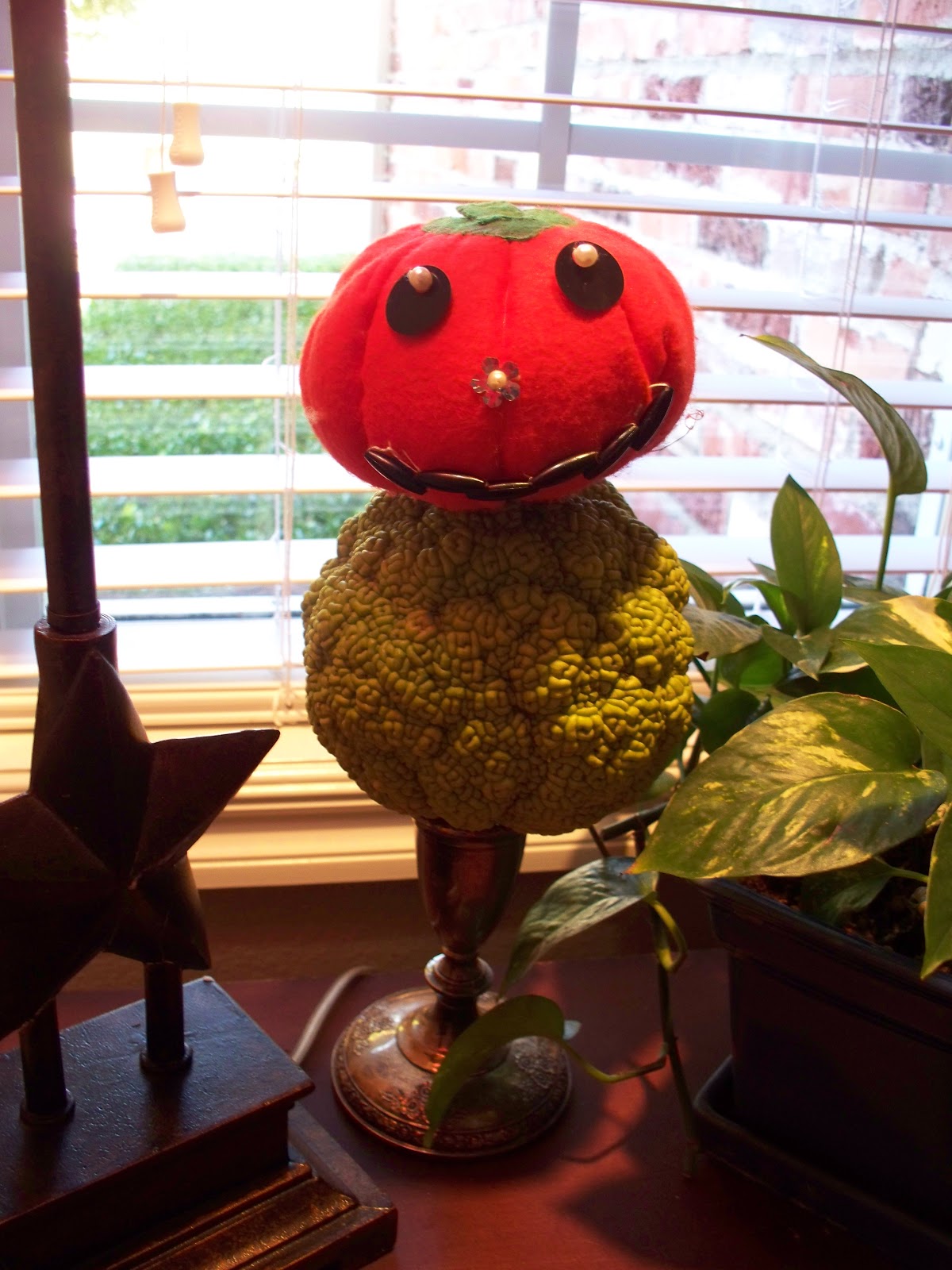 Carol's Heirloom Collection Decorating With Hedge Apples