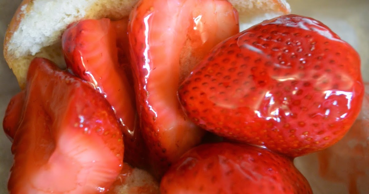 Sasaki Time Life Hack Keeping the Donut Man Strawberry Donut From Getting Soggy on Your Way Home