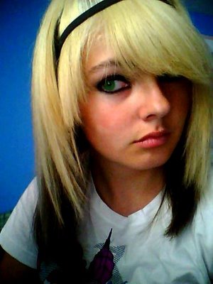 emo style haircuts for girls. emo hairstyles girls.