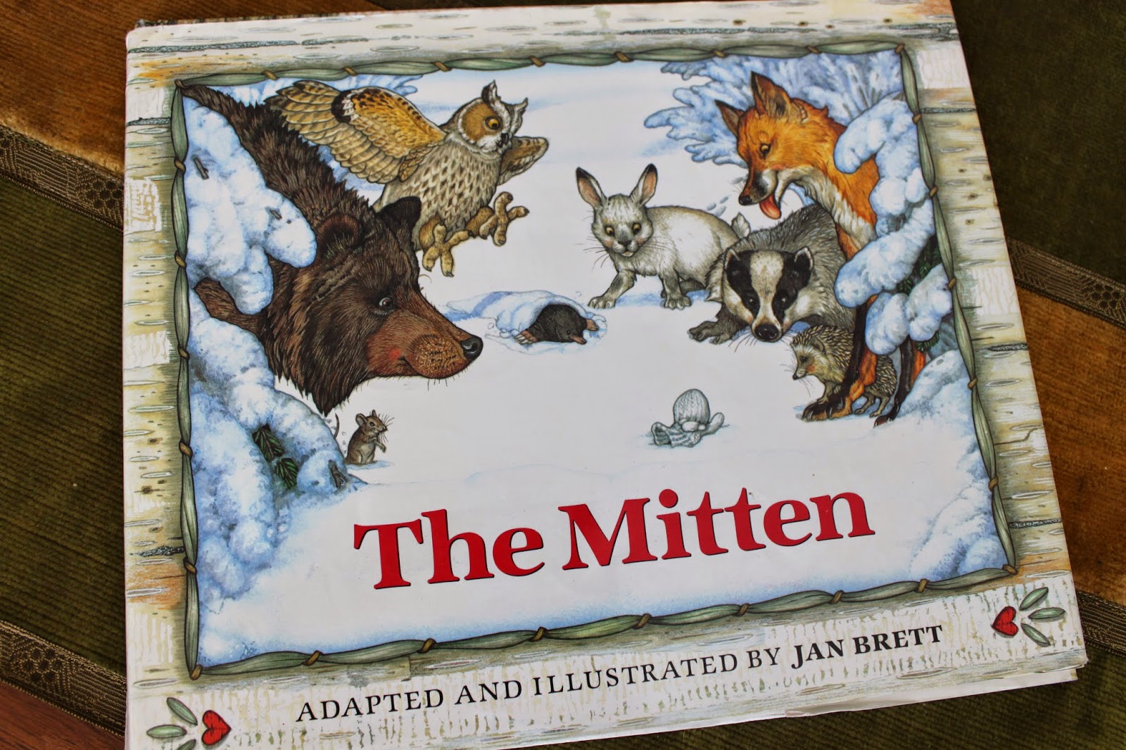 the marlowe bookshelf The Mitten