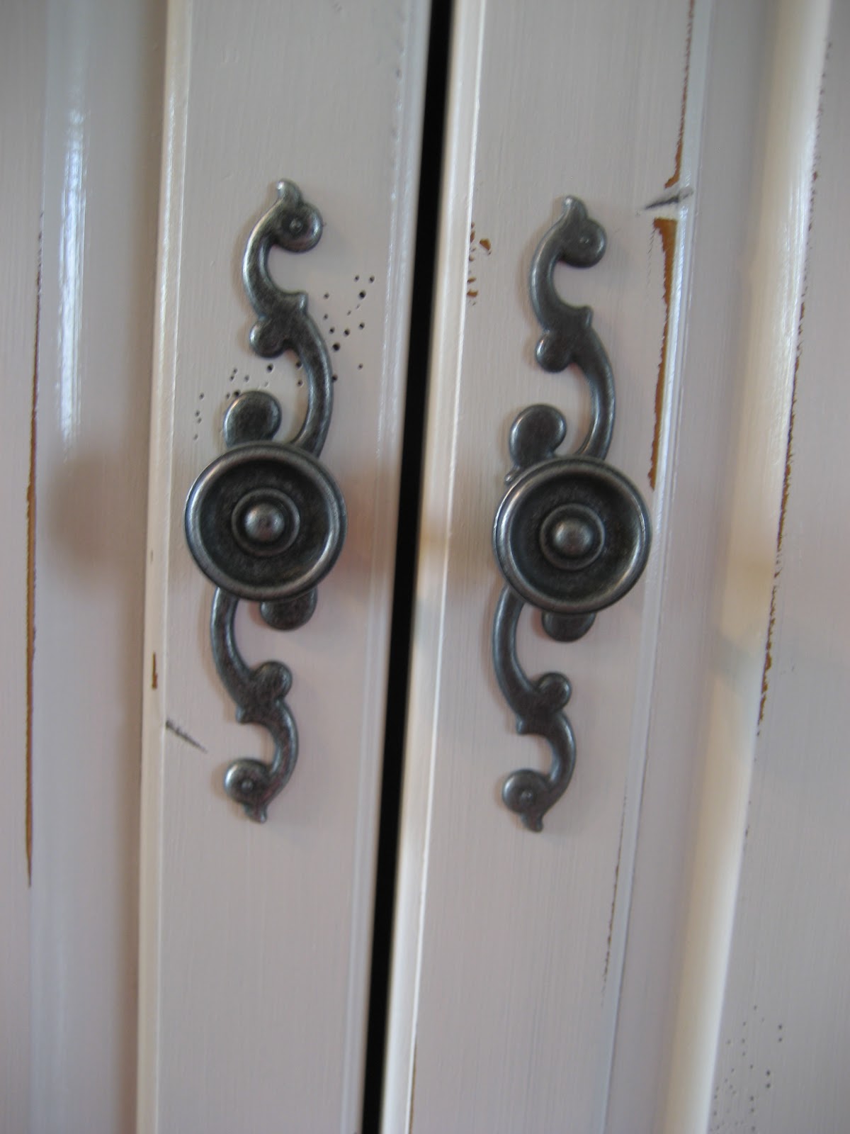 Paint Me Shabby: Kitchen Pantry Cabinet