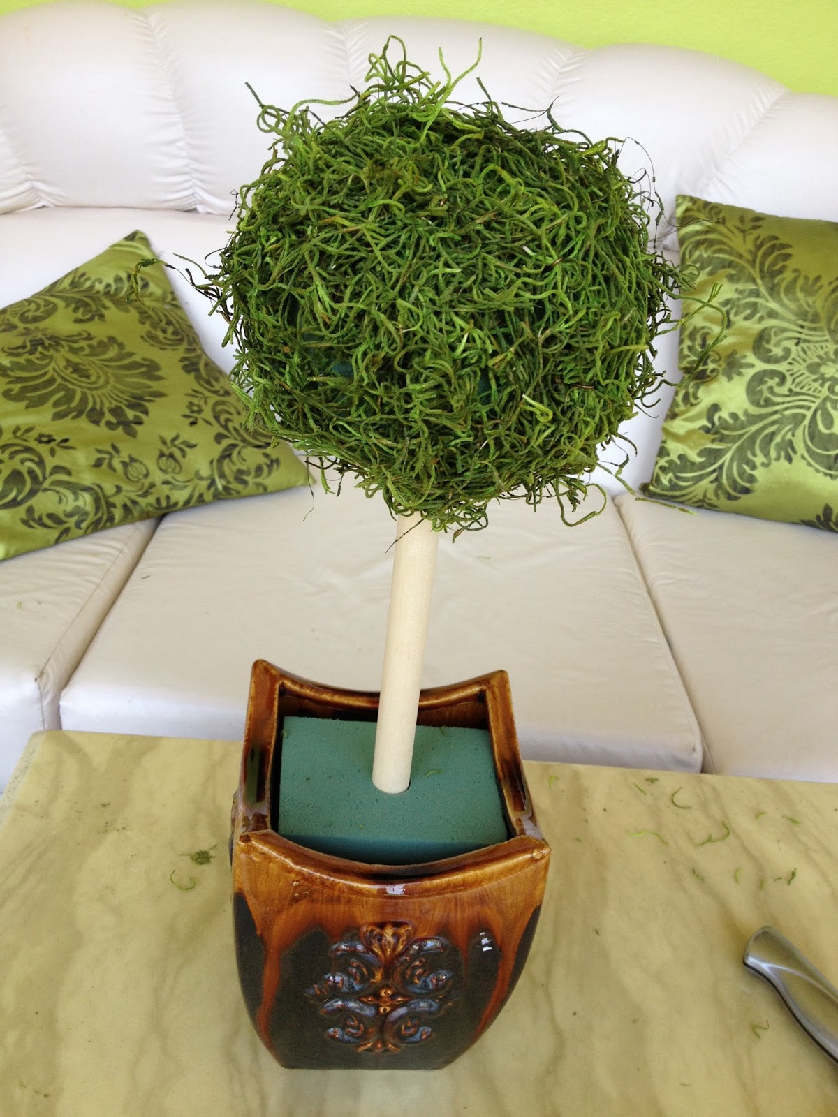 Kim's Tuscan home decor How to make artificial Topiary trees