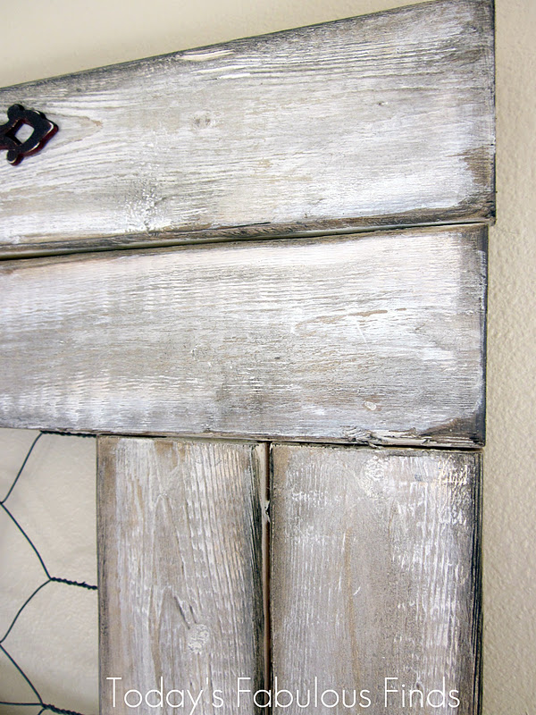 Today's Fabulous Finds Large Chicken Wire Frame and Barnwood Painting