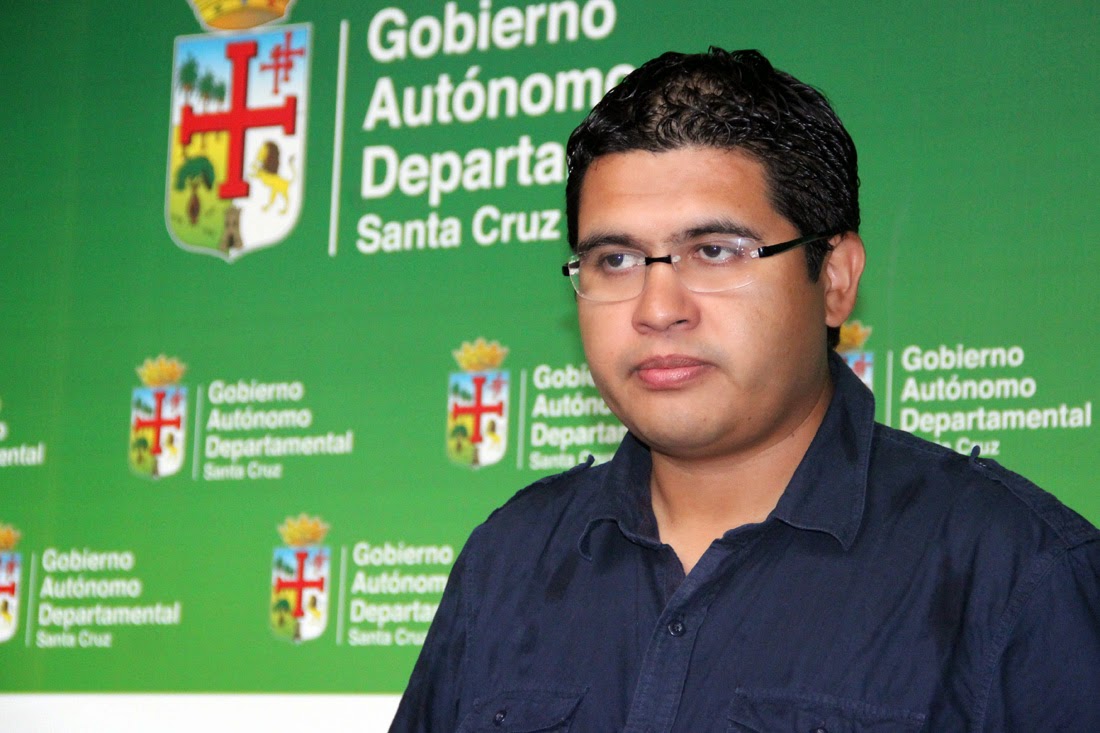 Gobernador de Santa Cruz promulga Ley del Régimen Electoral de Santa