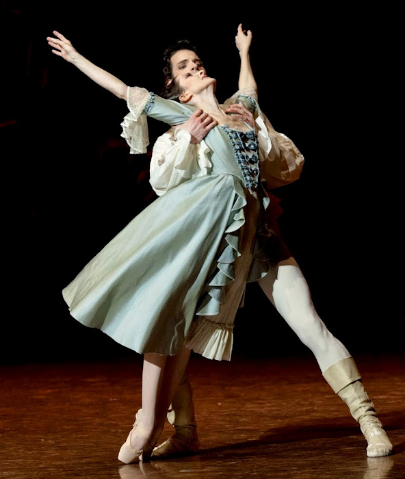 Isabelle Ciaravola. Bailarina
