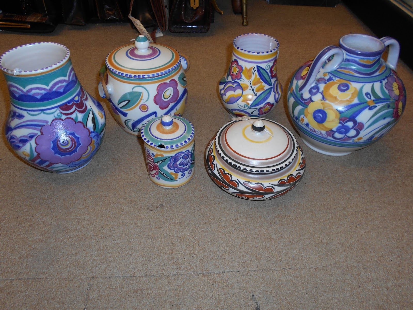 Poole Pottery Valuation Day Hungerford Arcade