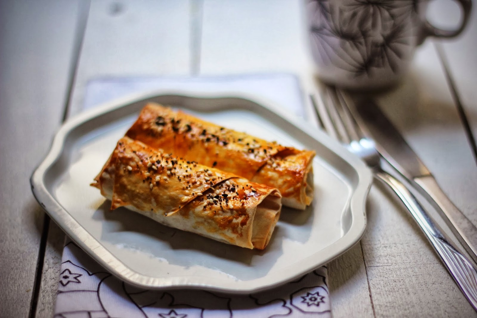 AynaGöz. Kıymalı Garnitürlü Börek