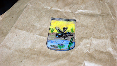 Easy DIY Shrinky Dinks Magnets! A simple fun rainy day kids craft project. Learn how to craft your own DIY shrinky dinks magnets to decorate your fridge! This is a great kids craft project and it's perfect for a rainy weekend!