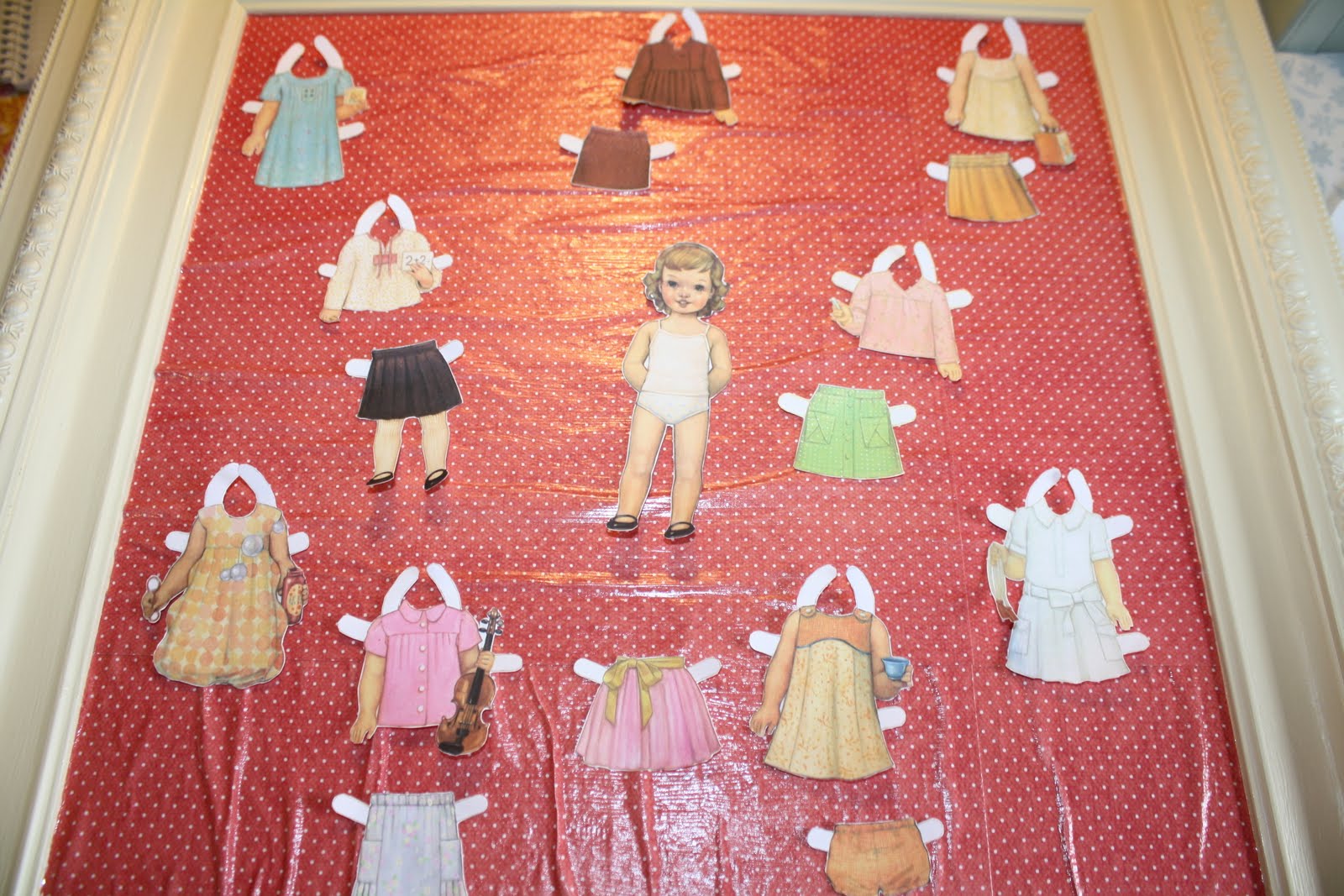 Sweet Pea and Pumkins Paper Doll Wall Art Tutrial