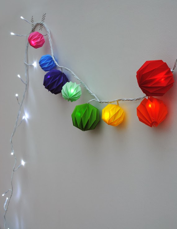 Diy Projects: Folded Origami Christmas Decoration