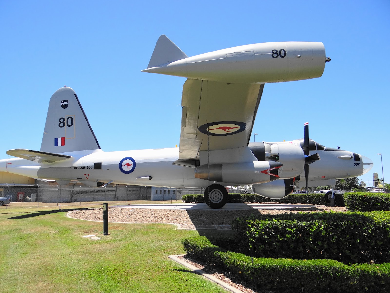 Air Queensland.blogspot Gate Guard RAAF Base Townsville, North