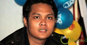 Sang Vokalis Pencipta Lagu Terbanyak Sang Vokalis Pencipta Lagu Terbanyak