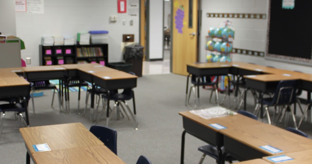 Your Teacher's Aide UShaped Desk Arrangement
