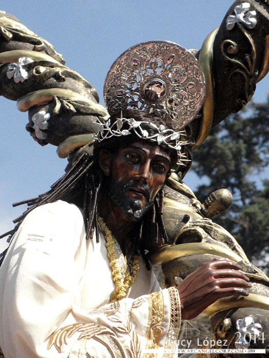 http://chapinac.blogspot.com/2014/03/procesion-jesus-nazareno-de-santa-ines.html