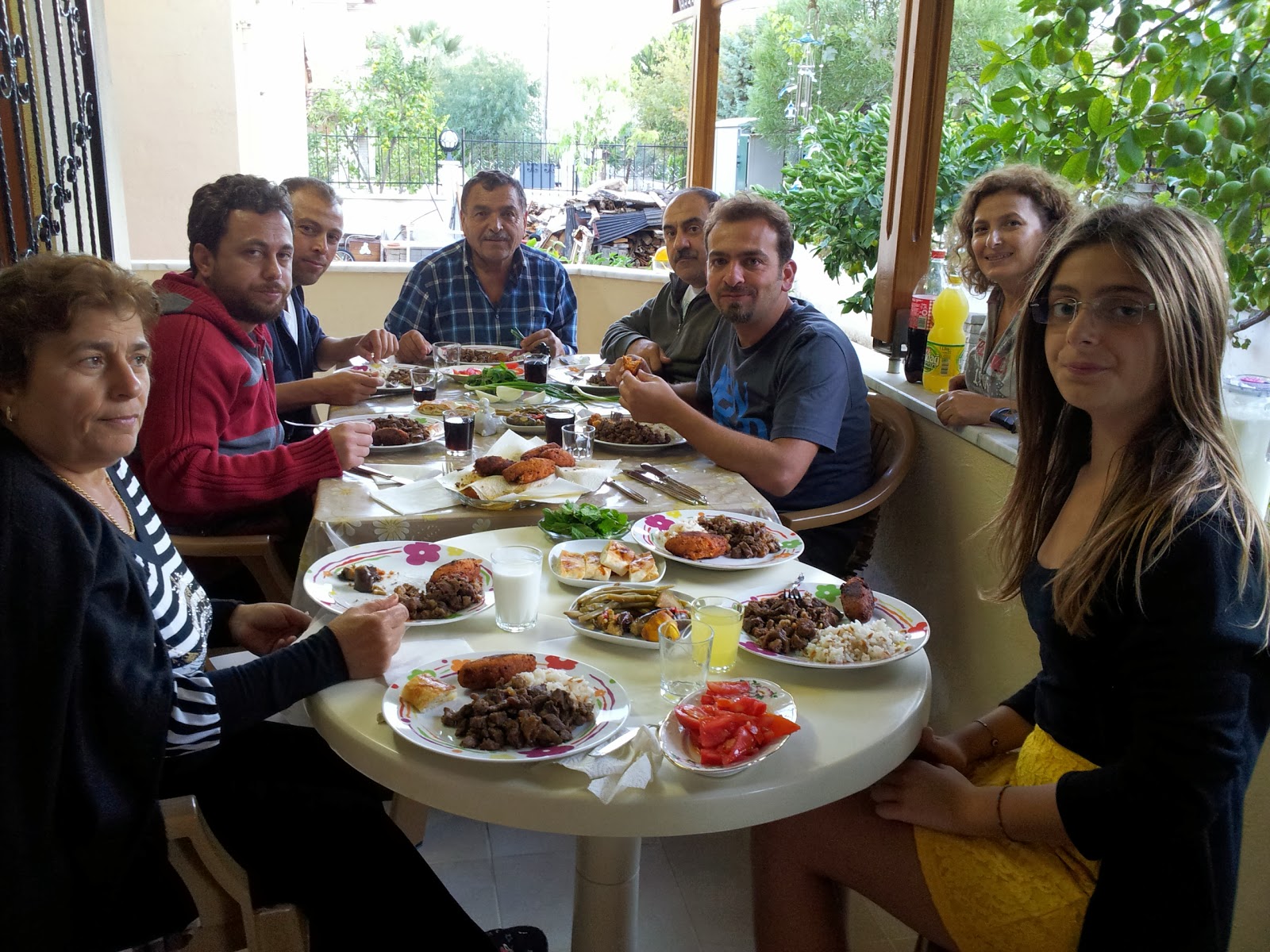 cinar in hayatindan yansiyanlar teyzemlerde bayram sofrasi