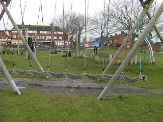 swinging rope in chichester park
