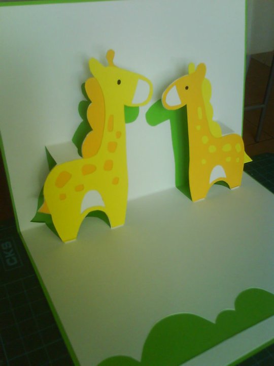 Giraffe Pop Up