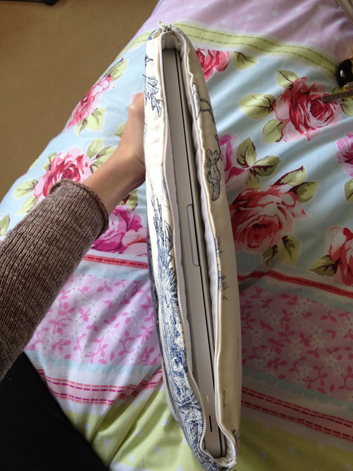 Stray Closet DIY Laptop Cover