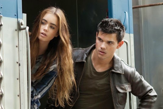 pocahontas recenzuje: ... Taylor Lautner Abduction