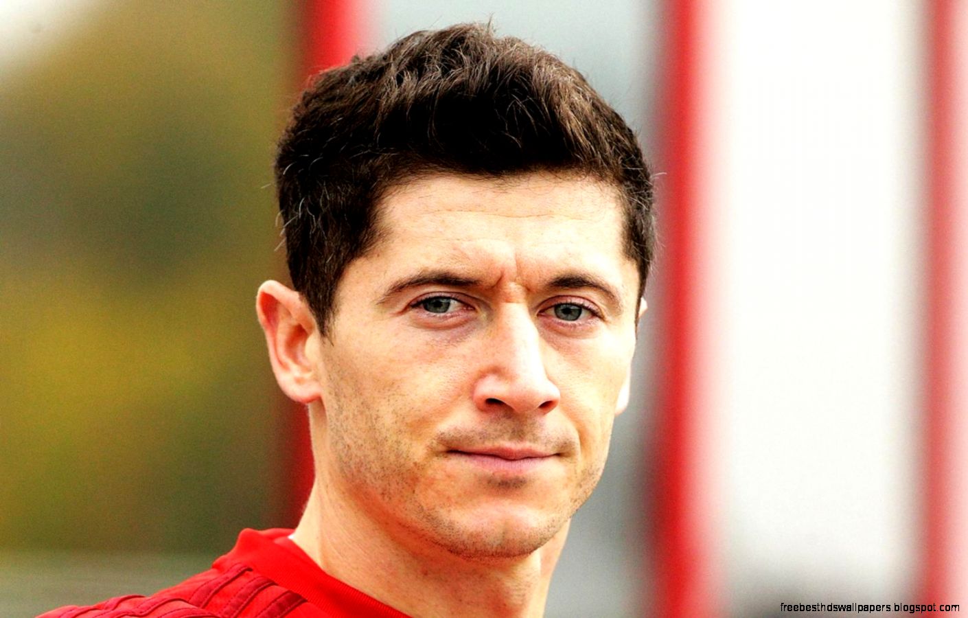 Robert Lewandowski embarrassed as wife posts cringeworthy Robert Lewandowski embarrassed as wife posts cringeworthy