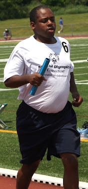 GMSO ATHLETE COMPETES IN THE 4X400 M UNIFIED RELAY AT 2012 SOCT STATE SUMMER GAMES
