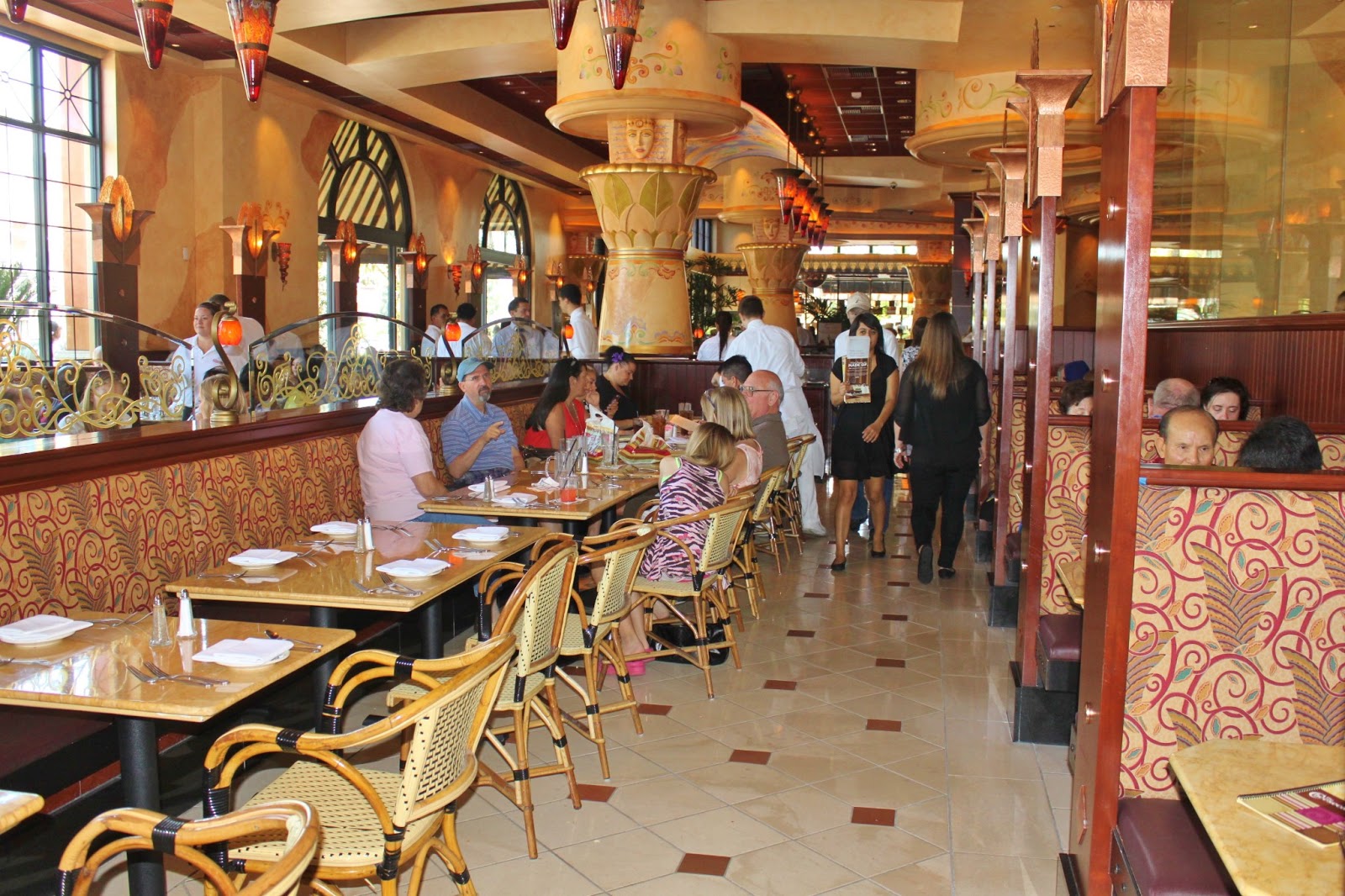 OC FOOD JOURNEY THE CHEESECAKE FACTORY HUNTINGTON BEACH