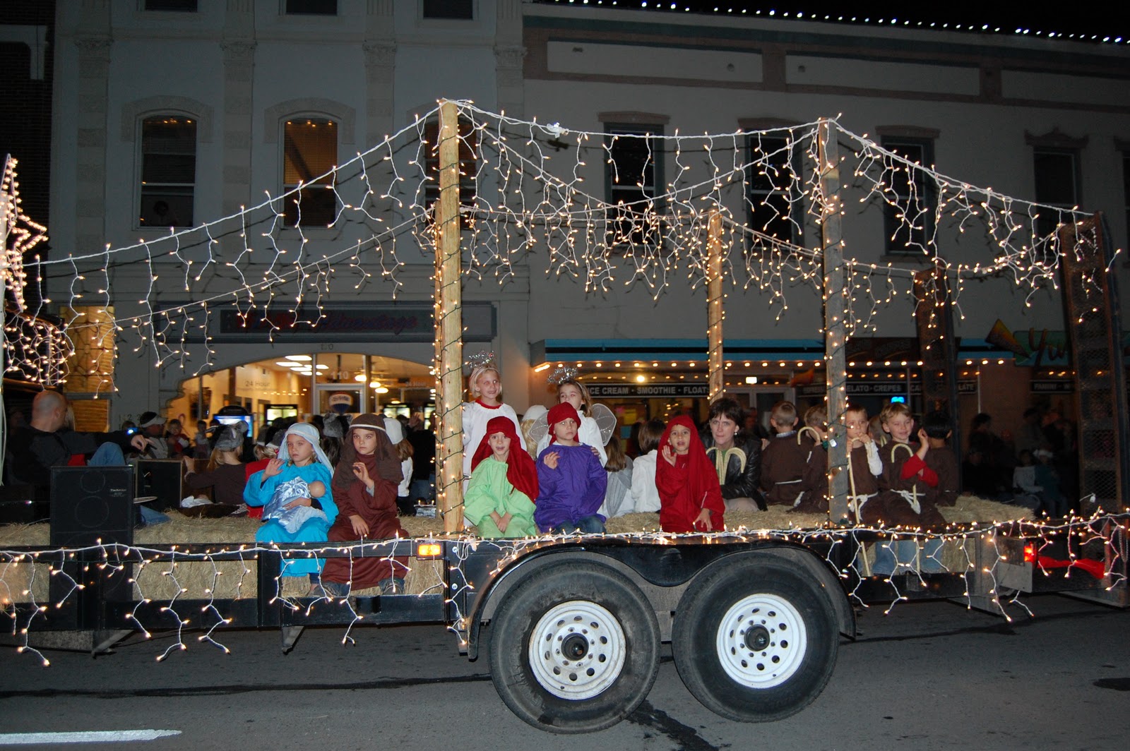 The Winkelmann's: Tinsel Town - Lighted Christmas Parade