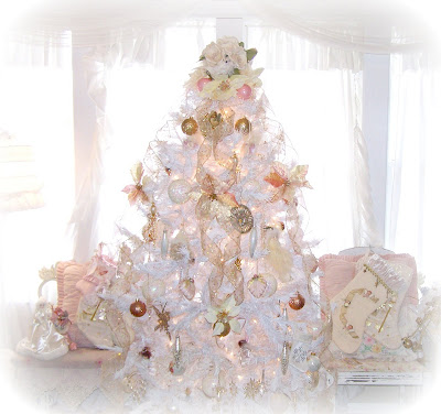Christmas tree gold decorating decor trees decorated custom decorate decorations class look refined creations silver elegant ornaments diy beginning lot White Christmas Trees : Let's Celebrate!