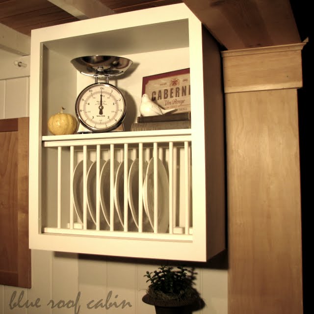 blue roof cabin: CABINET PLATE RACK