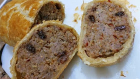 SPICY LAMB SAUSAGE ROLL SPICY LAMB SAUSAGE ROLL