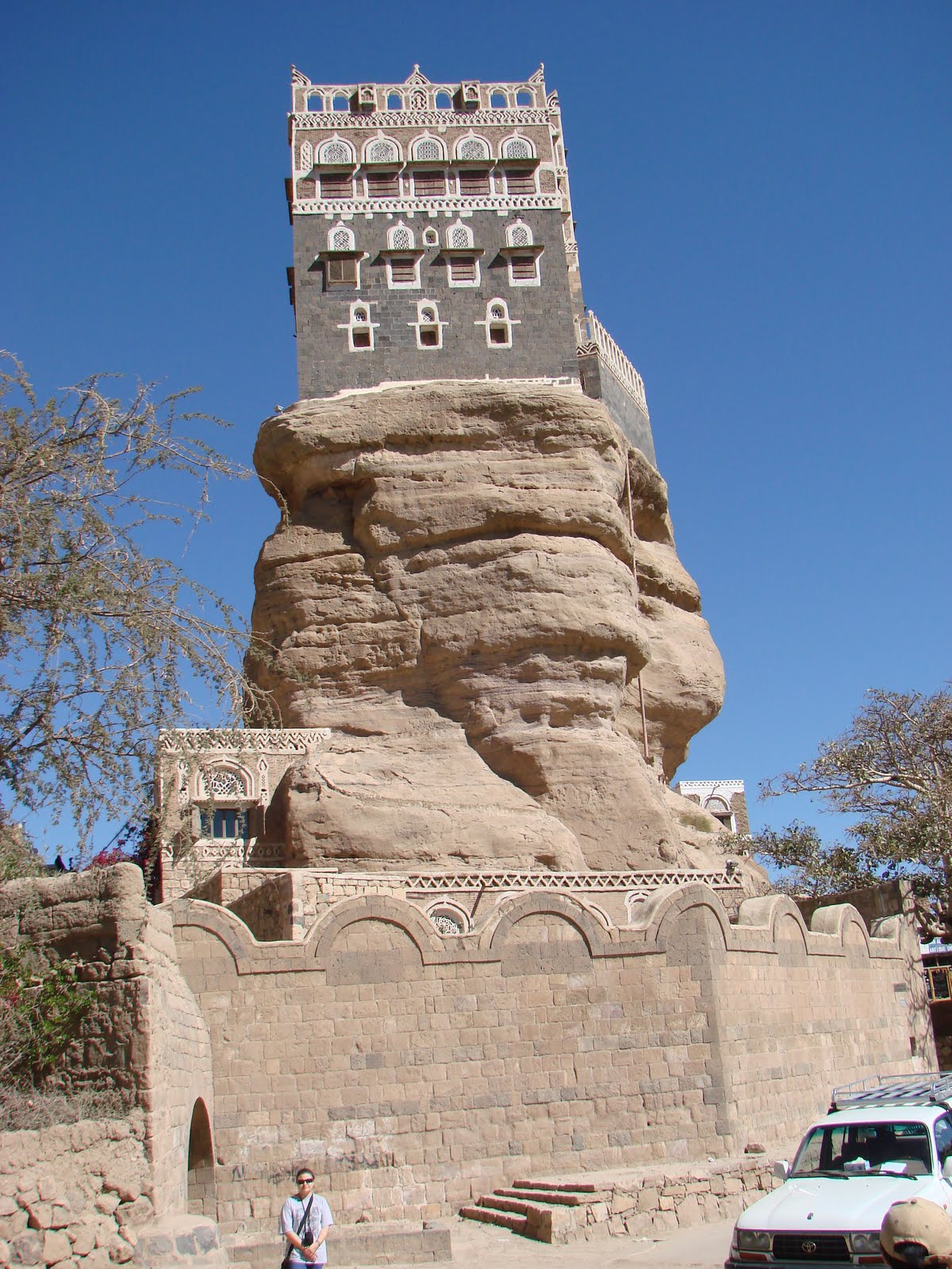 The World According to Tulin YEMEN SAND, ROCK AND GİNGERBREAD