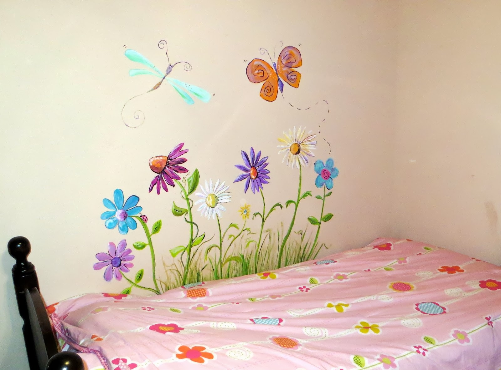 Carolyn's Funky Furniture: Flower Murals