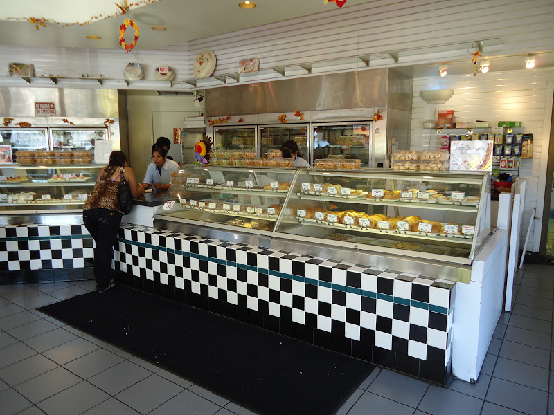 Cook The Hell Out of It! Sweet Memories Strawberry Cake from