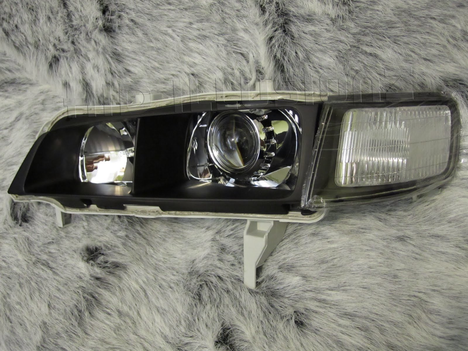 HID ILLUSIONZ Honda Accord FXR E46 Revised Projector HID Retrofit