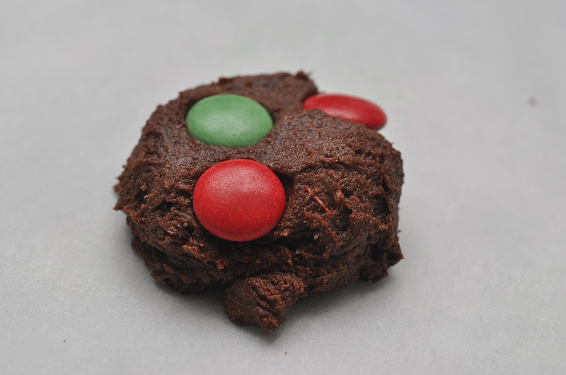 teasespoon of sugar Soft and Chewy Chocolate Smartie Cookies