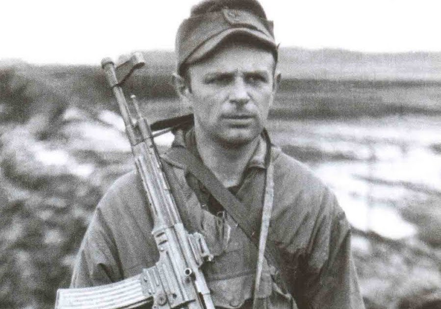 The encyclopedia of weapons The first assault rifles