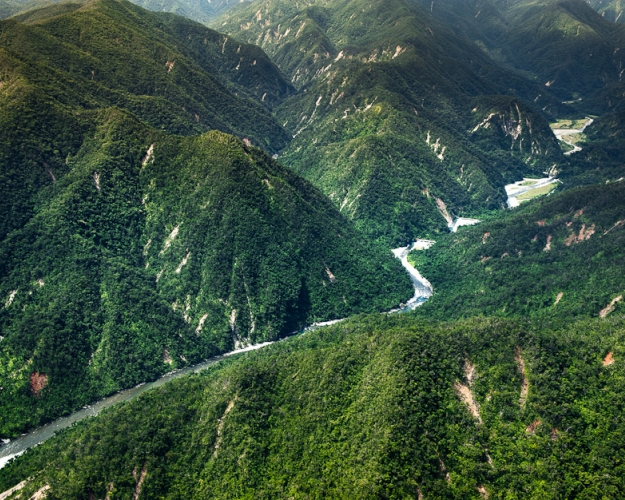 Tropical Island Life Sierra Madre Mountain Resort Hotel & Conference